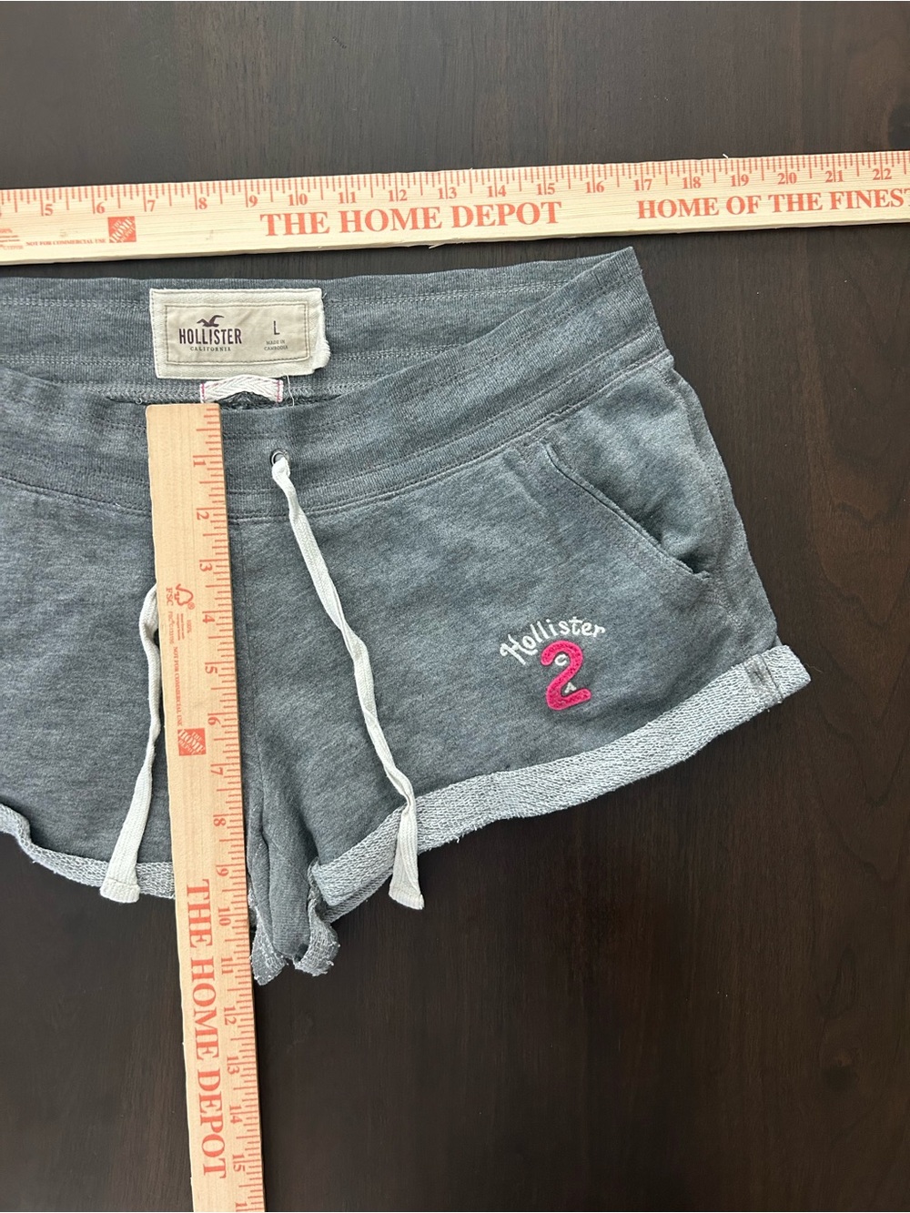 Y2K Hollister Grey Fleece Sweat Shorts Large Pink Graphic Rolled Hem Drawstring - Picture 5 of 7